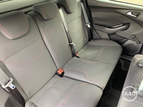 Ford Focus 1.0T EcoBoost ST-Line Euro 6 (s/s) 5dr 9