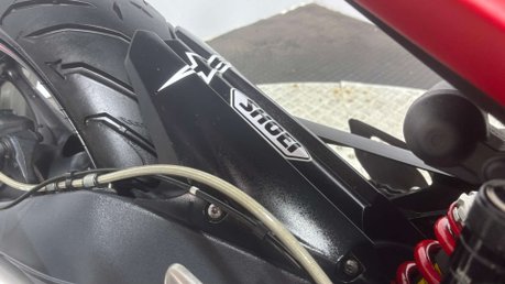 Triumph Street Triple R 2014 ONLY 15K NEW MOT ARROW EXHAUST VERY CLEAN NAKED 50