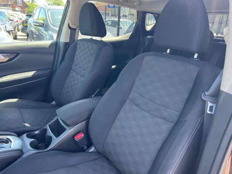 Nissan Qashqai 1.2 DIG-T n-tec+ XTRON 2WD Euro 6 (s/s) 5dr 27