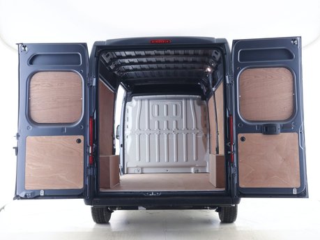 Citroen Relay 2.2 BlueHDi L3H2 Van 140ps Enterprise Pro 3