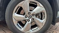 Toyota Rav4 2.5 VVT-h Design SUV 5dr Petrol Hybrid CVT Euro 6 (s/s) (218 ps) 13