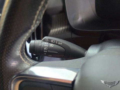 Volvo XC40 1.5 T3 R-Design Euro 6 (s/s) 5dr 59