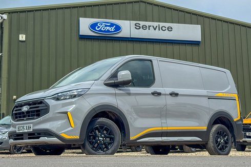 Ford Transit Custom SWB L1H1 [SOLD CM] Low Roof Trail 320 Air Con Alloys Sensors EURO 6