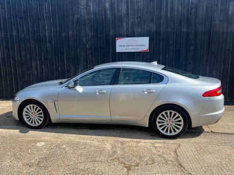 Jaguar XF D LUXURY 4
