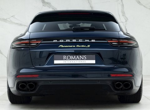 Porsche Panamera Turbo S E-Hybrid Sport Turismo 5