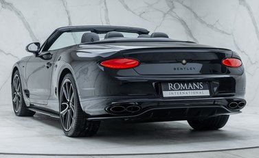 Bentley Continental GTC V8 13