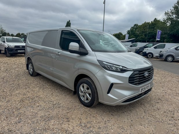 Ford Transit Custom AUTO LWB L2H1 Low Roof Limited 320 Air Con Alloys Cam Sensors EURO 6 4