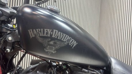 Harley-Davidson Sportster 883 XL883N IRON 2015 20K NEW MOT SERVICED CRUISER BIKE 40