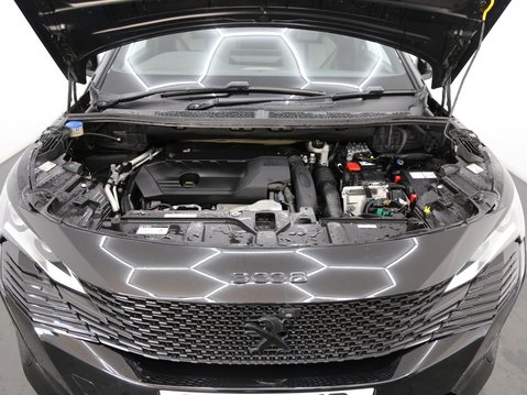 Peugeot 3008 1.6 13.2kWh GT Premium e-EAT Euro 6 (s/s) 5dr 27