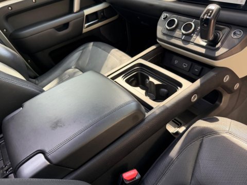 Land Rover Defender X-DYNAMIC S MHEV 21