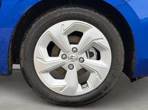 Suzuki Swift 1.2 Mild Hybrid Motion 5dr 12