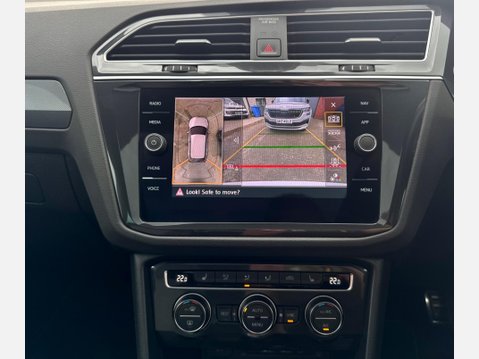 Volkswagen Tiguan 2.0 TDI R-Line Tech DSG 4Motion Euro 6 (s/s) 5dr 19