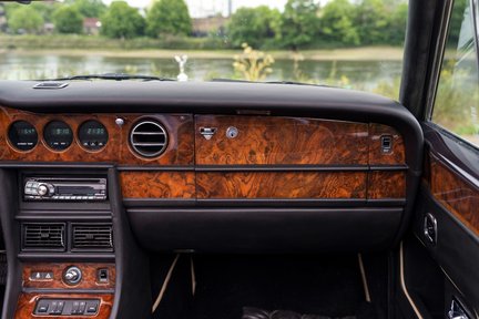 Rolls-Royce Corniche II Convertible 29