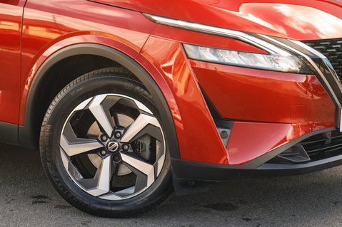 Nissan Qashqai DIG-T N-CONNECTA MHEV 11