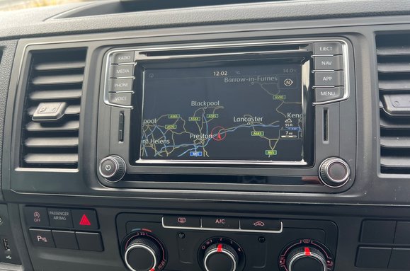 Volkswagen California BEACH 2.0 TDI AUTO CAMPERVAN 34