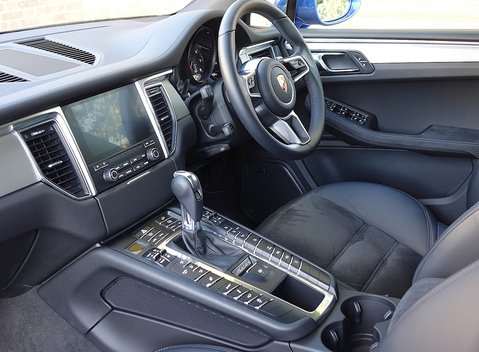 Porsche Macan GTS 18