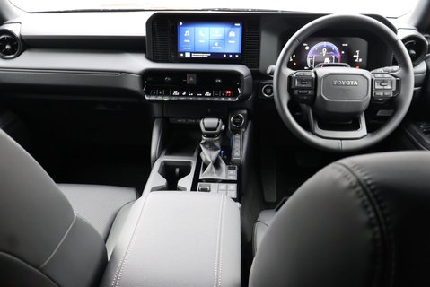 Toyota Land Cruiser  COMMERCIAL styled by seeker with rear seats world tour edition  20