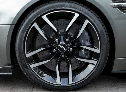 Aston Martin Vanquish S Volante 12