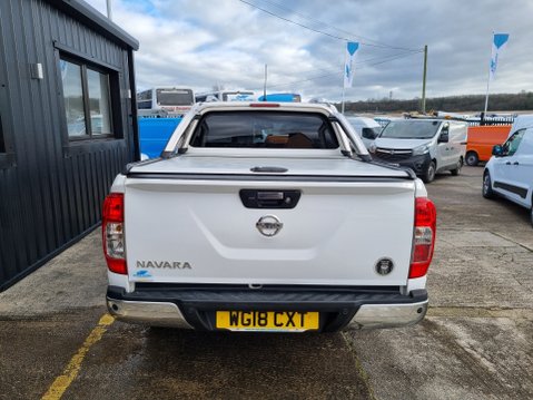 Nissan Navara DCI TEKNA 4X4 SHR DCB 5
