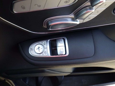 Mercedes-Benz V Class 2.2 V220d BlueTEC SE MPV 5dr Diesel G-Tronic+ (s/s) 7 Seat (163 ps) 13