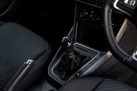 Volkswagen Polo R-LINE TSI 35