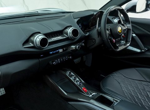 Ferrari 812 Superfast 15
