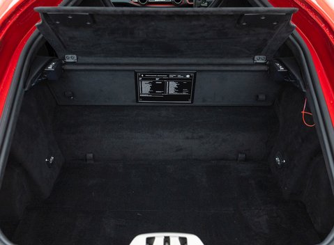 Ferrari 812 Superfast 38