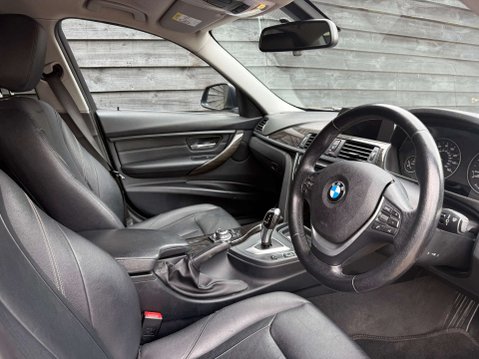 BMW 3 Series 2.0 320d Luxury Auto 4dr 22