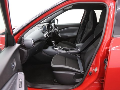 Nissan Juke 1.0 DIG-T N-Connecta DCT Auto Euro 6 (s/s) 5dr 22