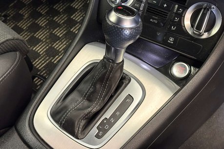 Audi Q3 2.0 TFSI S line SUV 5dr Petrol S Tronic quattro Euro 5 (s/s) (170 ps) 44