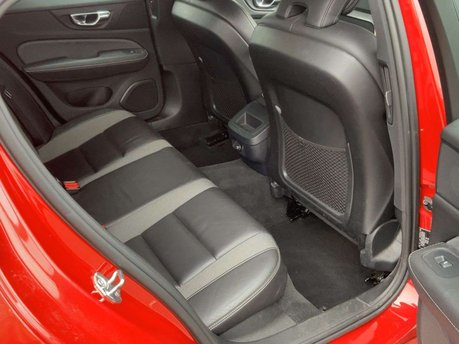 Volvo S60 2.0 S60 R-Design Edition T5 Auto 4dr 17