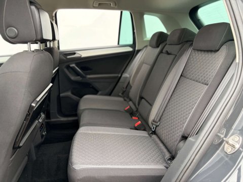 Volkswagen Tiguan 2.0 Tiguan SE Nav TDI BlueMotion Technology 5dr 53