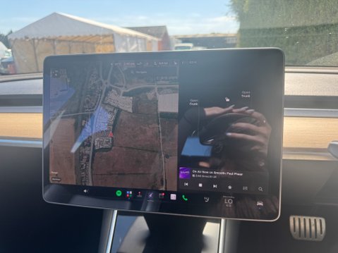 Tesla Model 3 (Dual Motor) Performance Saloon 4dr Electric Auto 4WDE (Performance Upgrade 16