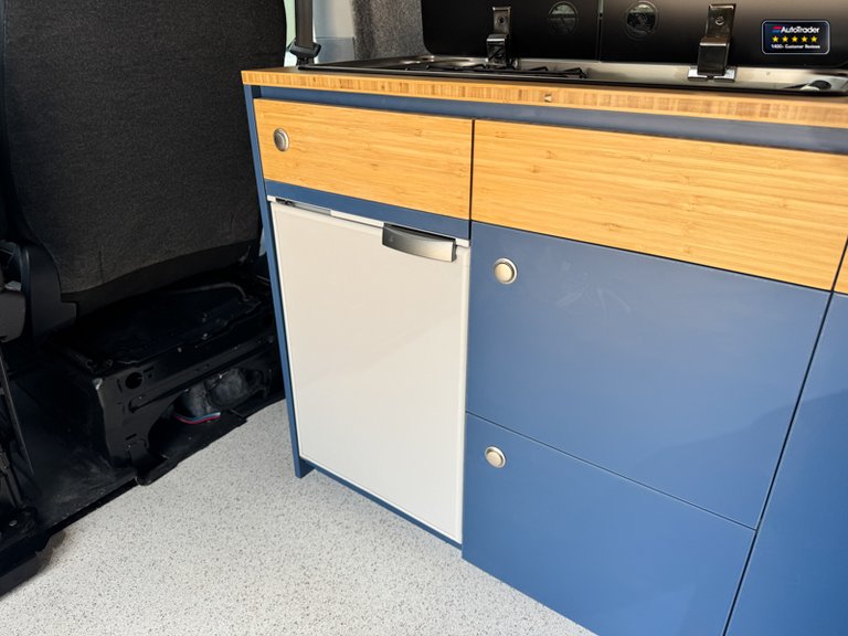 FORD TRANSIT CUSTOM CAMPER NEW SHAPE 4 BERTH 4 BELT POP TOP KITCHEN NO VAT...