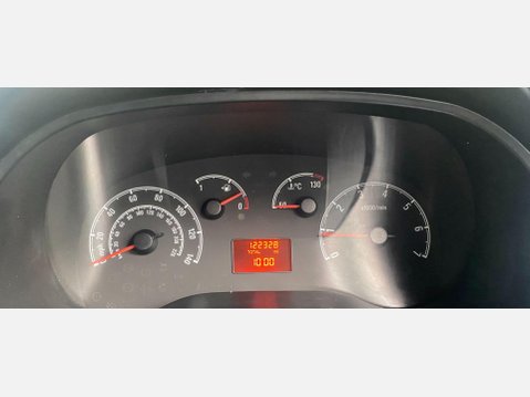 Vauxhall Combo 1.6 CDTi 2300 16v FWD L1 H2 (s/s) 3dr 29