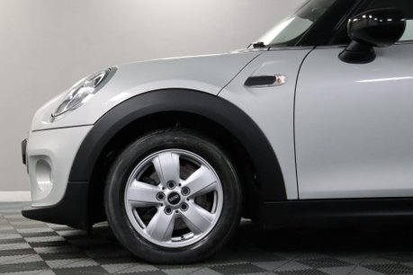 Mini Hatch COOPER CLASSIC 27