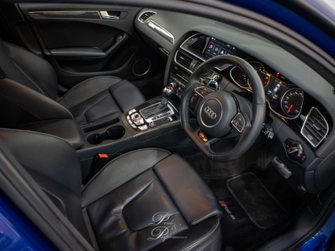 Audi RS4 4.2 RS 4 FSI Quattro Auto 4WD 5dr 14