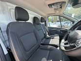 Renault Trafic AUTO SWB L1H1 Low Roof LL31 Air Con Alloys Cruise Nav EURO 6 10