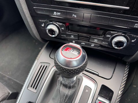 Audi RS4 4.2 RS 4 FSI Quattro Auto 4WD 5dr 37