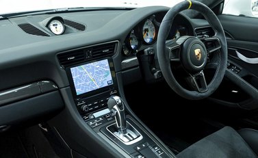 Porsche 911 GT3 RS Weissach (991.2) 14