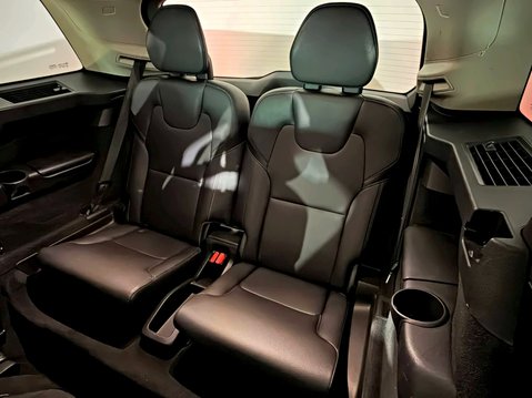 Volvo XC90 D5 POWERPULSE MOMENTUM AWD 24