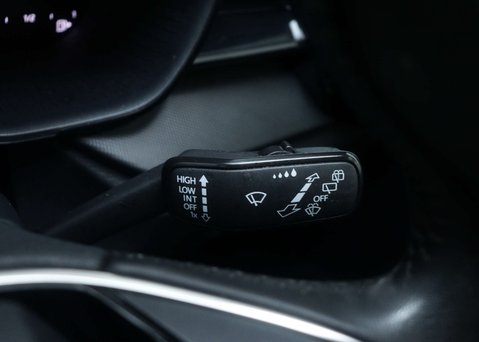 Skoda Fabia 1.0 Fabia SE Comfort TSi Semi-Auto 5dr 36