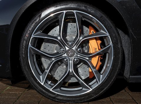 Ferrari GTC4 Lusso 10