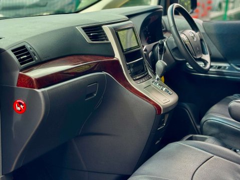 Toyota Vellfire Sunroof 9