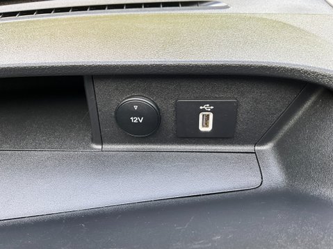 Ford Transit 350 LIMITED P/V ECOBLUE 37