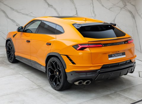 Lamborghini Urus Performante 9