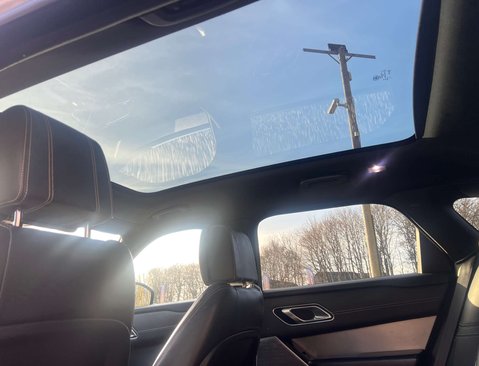 Land Rover Range Rover Velar 3.0 Range Rover Velar R-Dynamic HSE D300 Auto 4WD 5dr 31