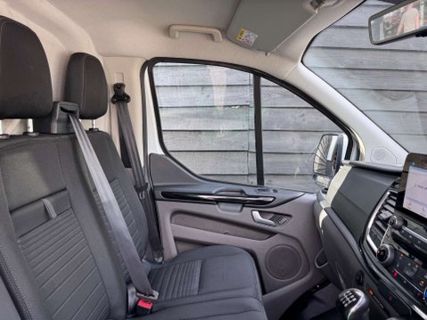 Ford Transit Custom 2.0 Transit Custom 300 Limited EcoBlue 5dr 52