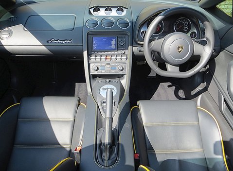 Lamborghini Gallardo LP 560-4 Spyder 7