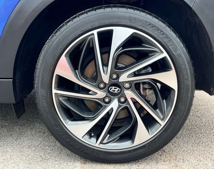 Hyundai TUCSON 1.6 Tucson Premium SE48v MHEV CRDi 2WD Semi-Auto 5dr 13